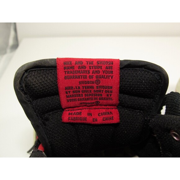 Nike Vandal Low Black V Red  - size 8.5 - Model Number 312456-061